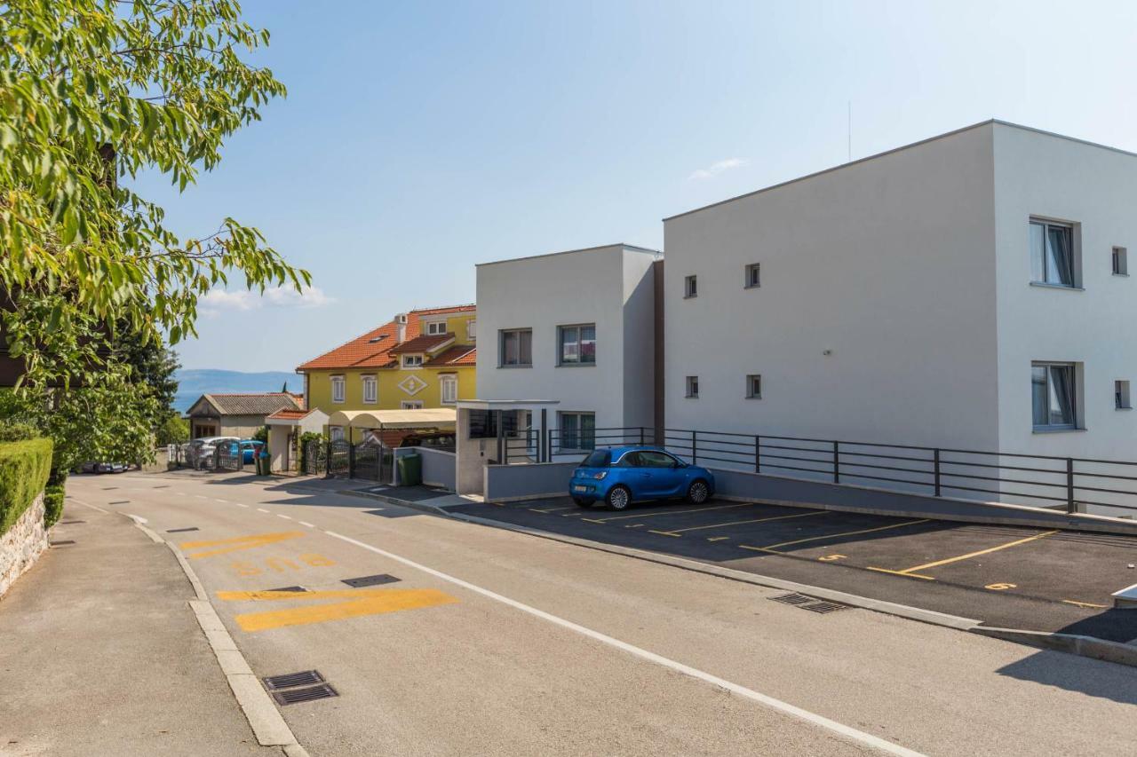 Abalone Apartments Dramalj Extérieur photo